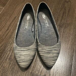 Women's Black and Gray Flats
